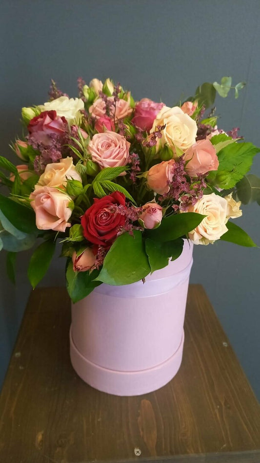 composition of roses maritime