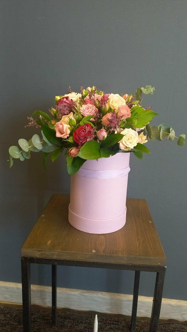 composition of roses maritime