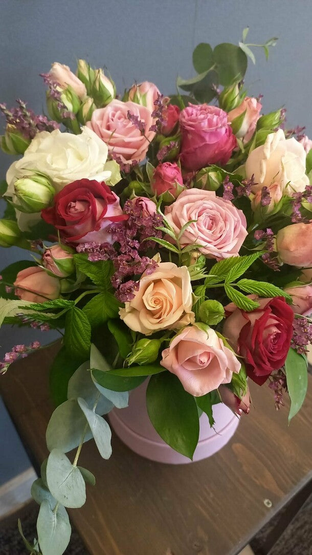 composition of roses maritime